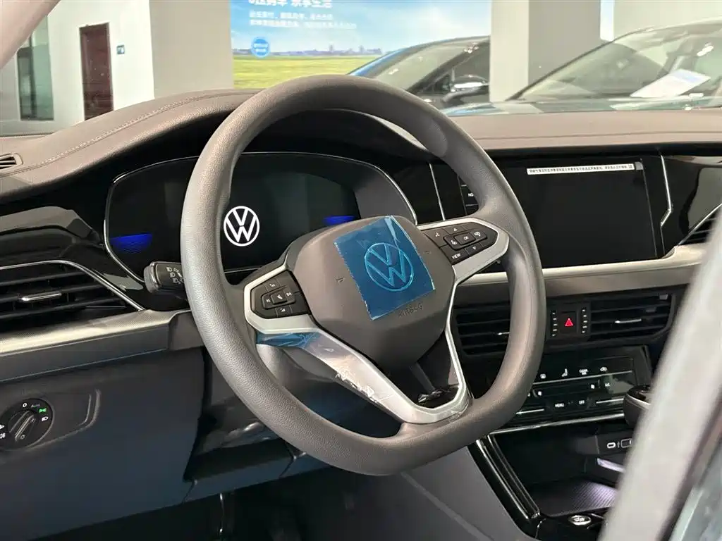 Volkswagen 帕萨特插电混动 — миниатюра 16