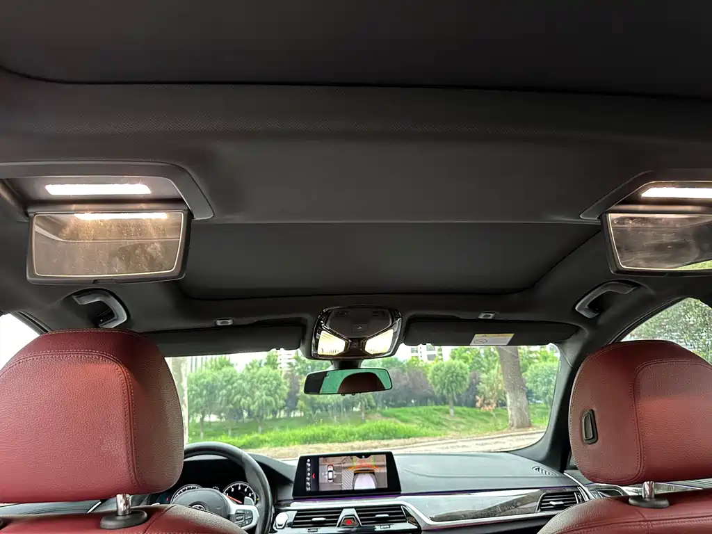 BMW 5 Series — миниатюра 15