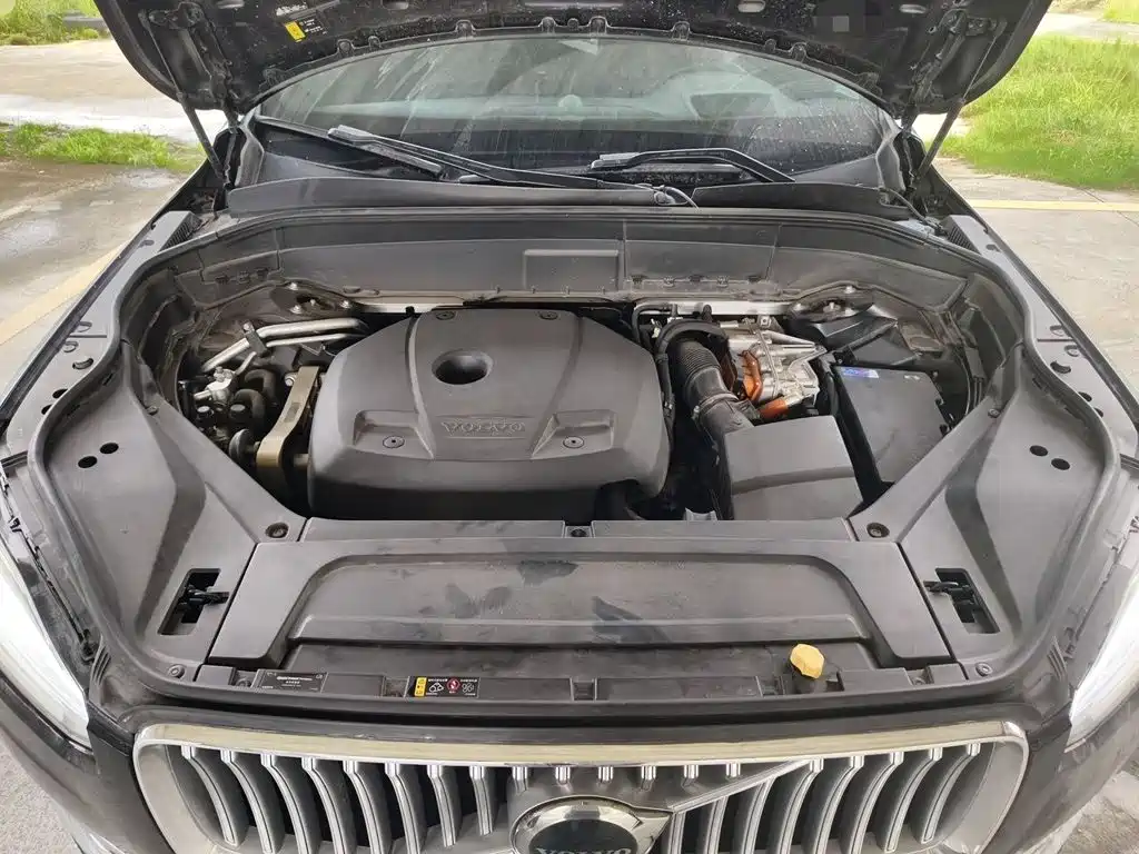Volvo XC90 PHEV — миниатюра 21