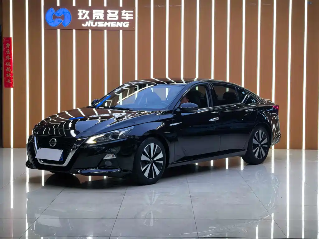 Nissan Teana 2022