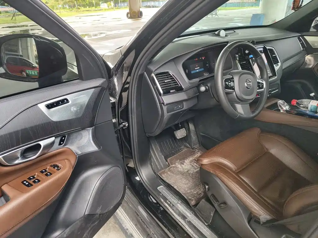 Volvo XC90 PHEV — миниатюра 17