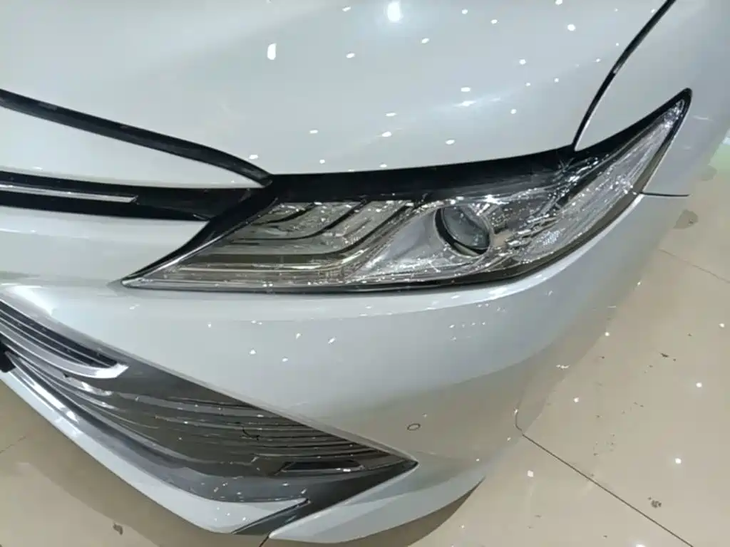 Toyota Camry — миниатюра 24