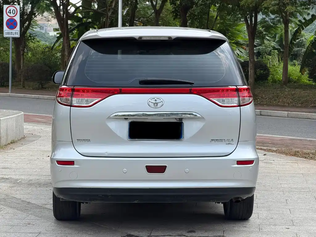 Toyota Previa — миниатюра 19
