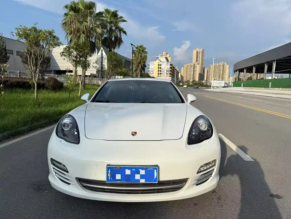 Porsche Panamera 2013