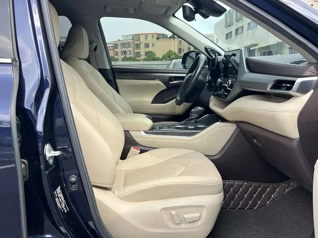 Toyota Highlander — миниатюра 15