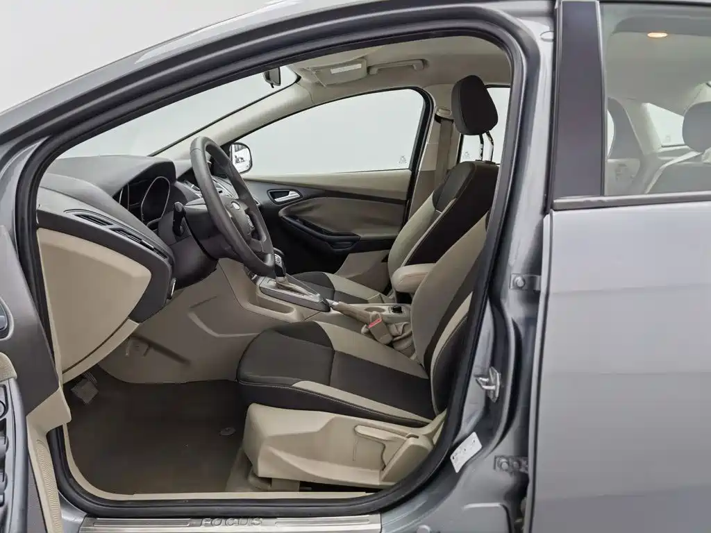 Ford Focus — миниатюра 10