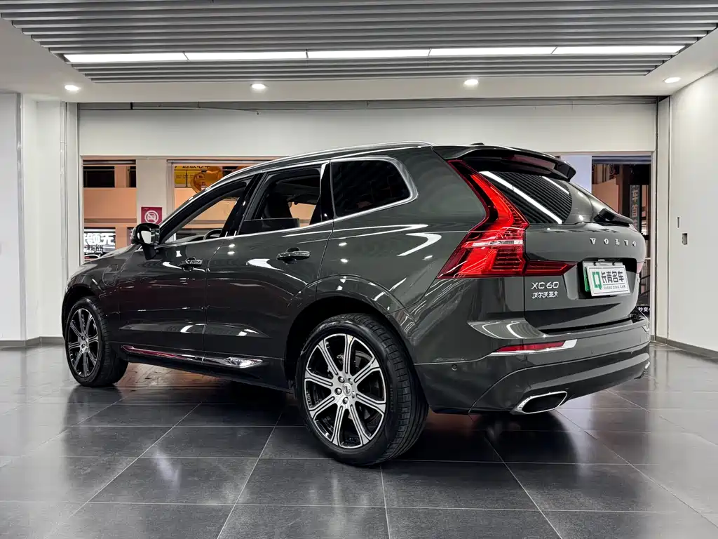 VOLVO XC60 PLUG IN HYBRID