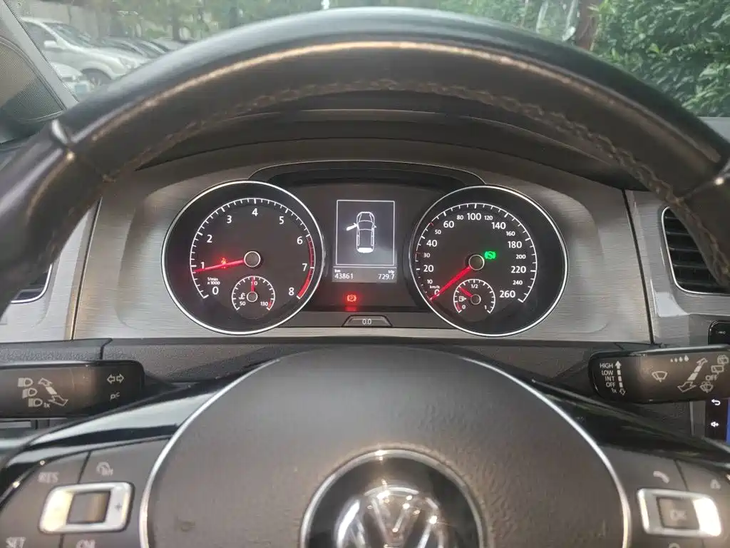Volkswagen Golf — миниатюра 8