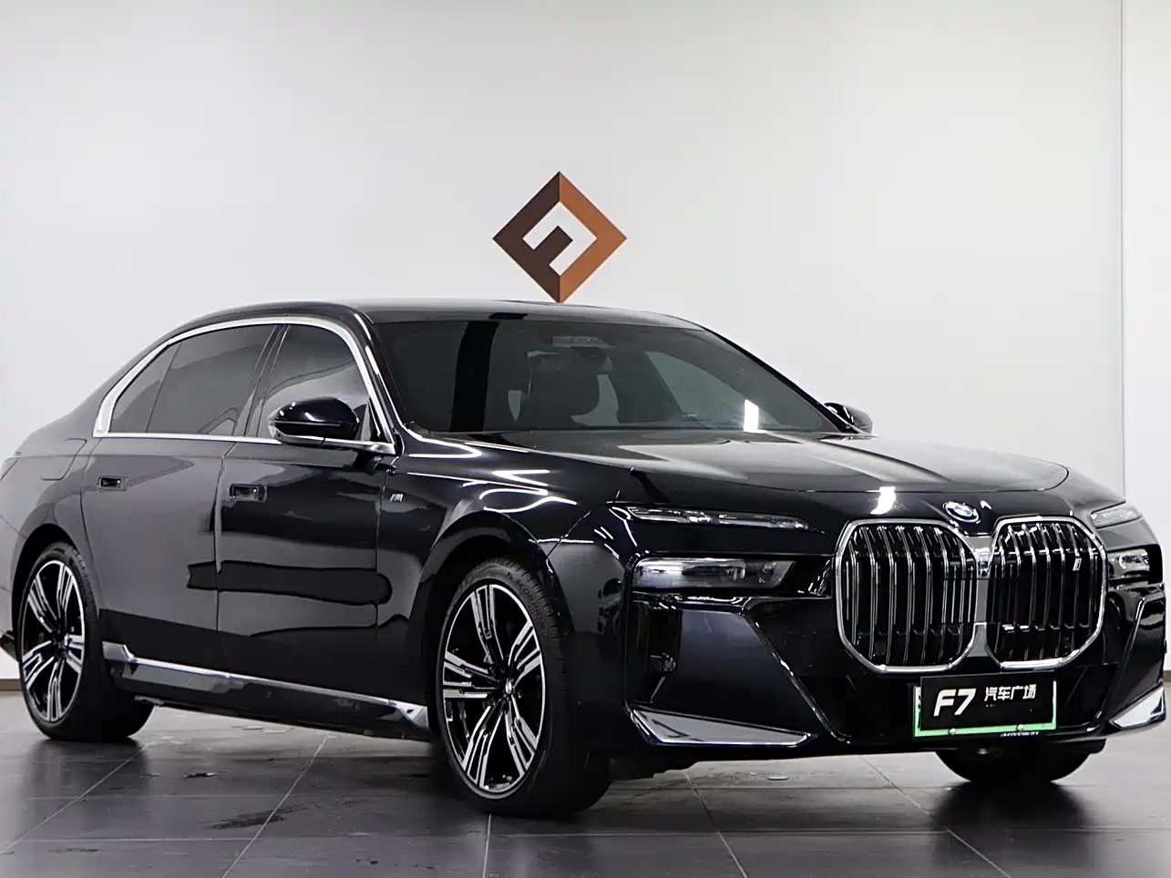 BMW i7