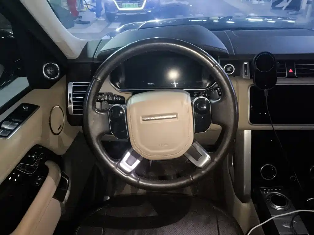 Land Rover Range Rover 2022 3.0 L6 360PS