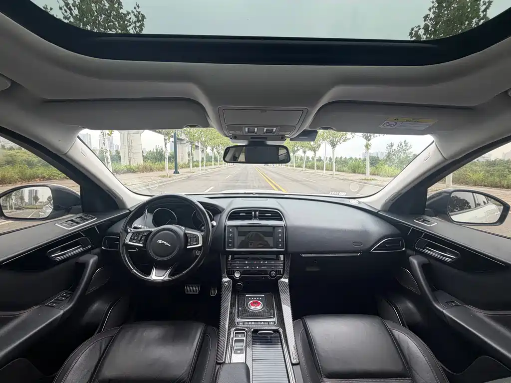 Jaguar F-PACE — миниатюра 18