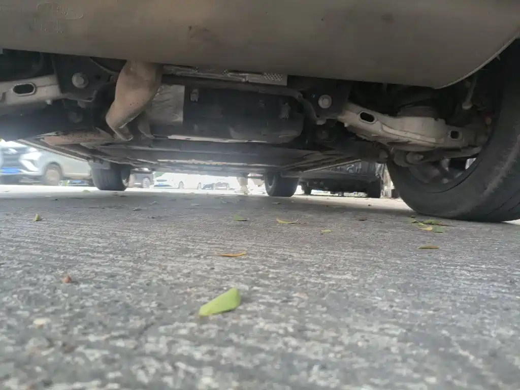 Land Rover Discovery Sport Hybrid — миниатюра 24