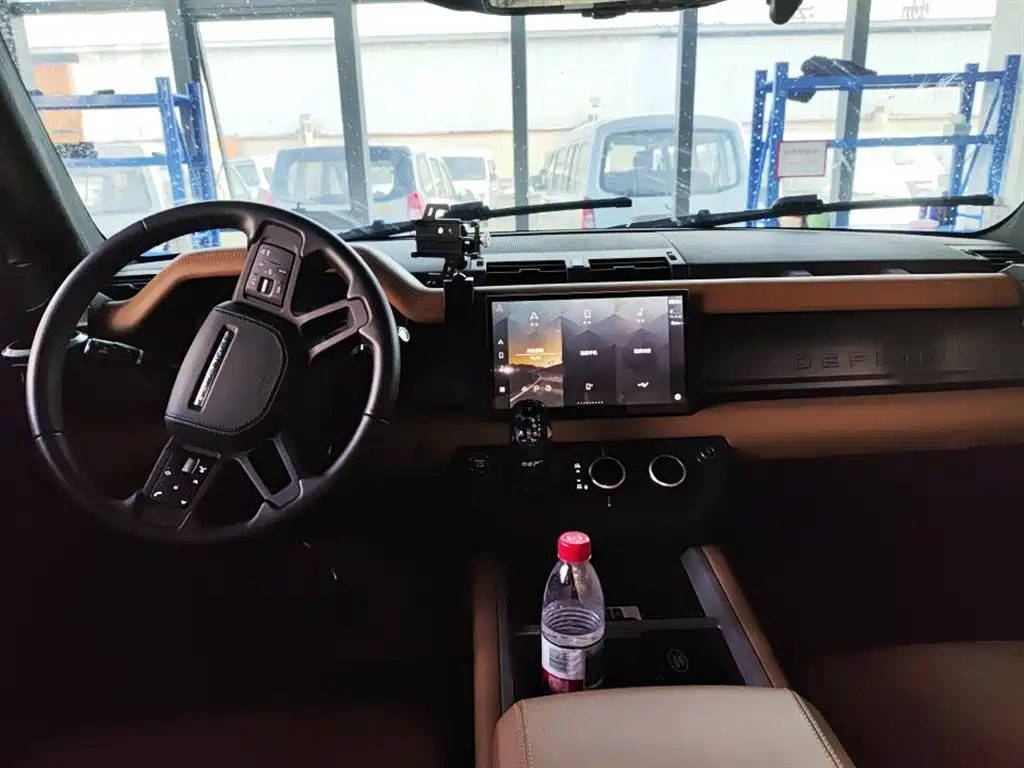 Land Rover Land Rover Defender 2025 110 3.0T P400 X-Dynamic HSE