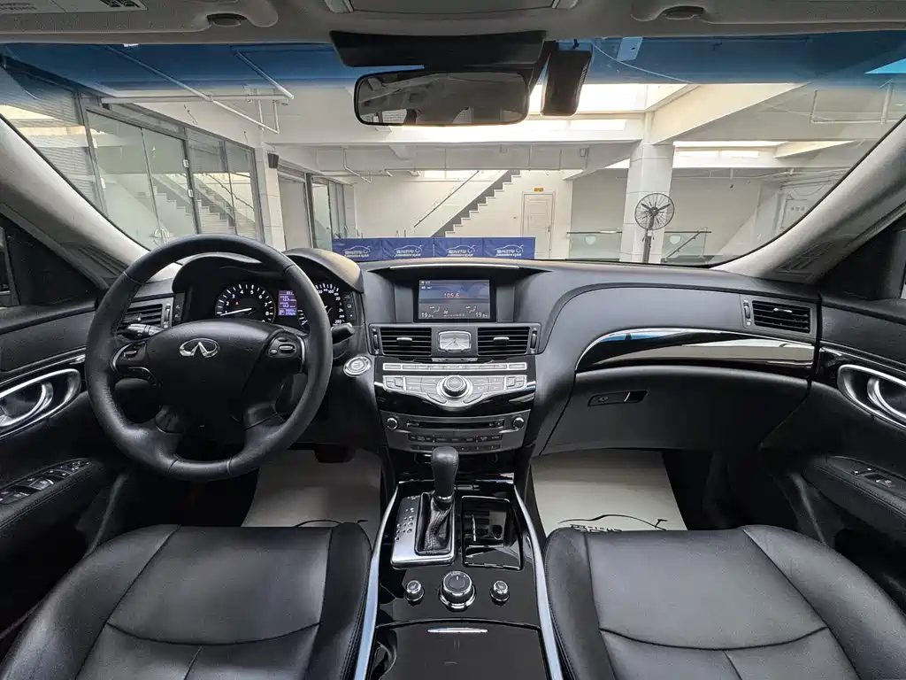 Infiniti Q70 2019 Q70L 2.0T Elite