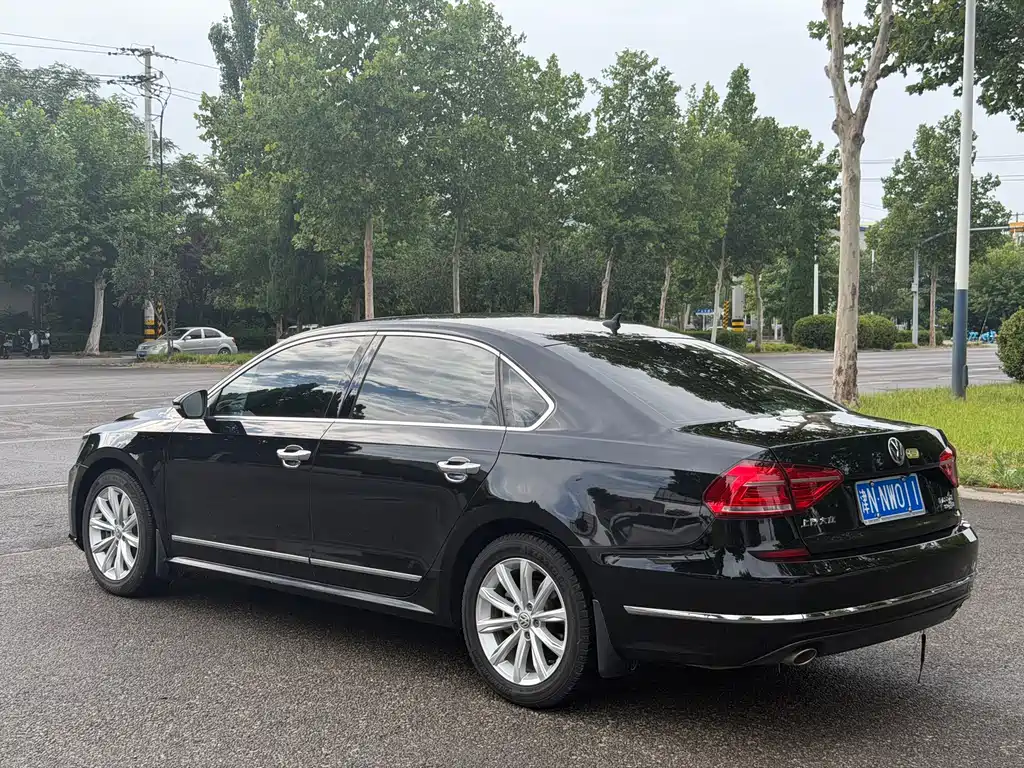Volkswagen Passat 2017 330TSI DSG