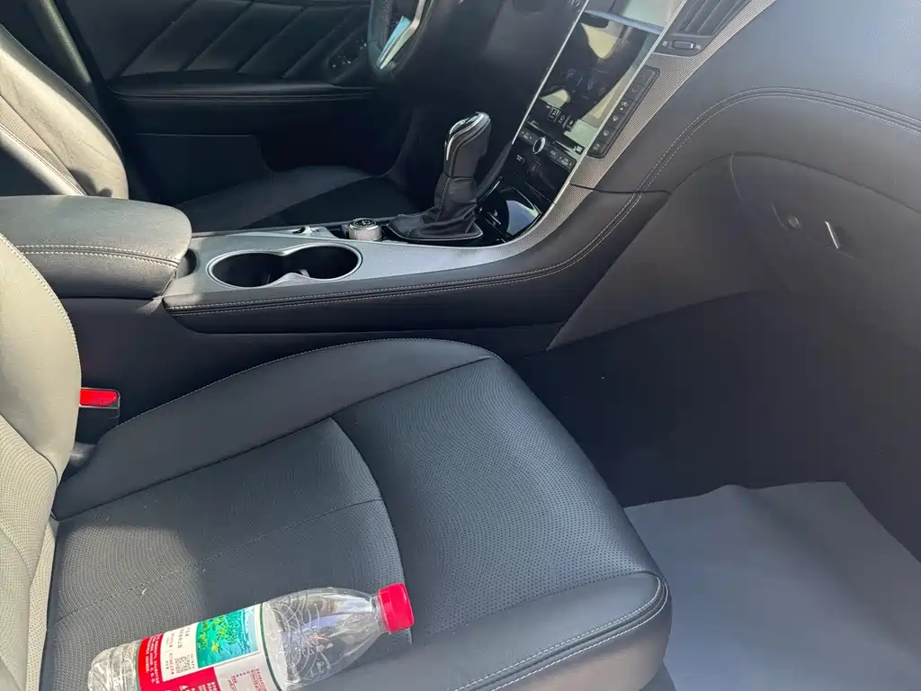 Infiniti Q50L — миниатюра 8
