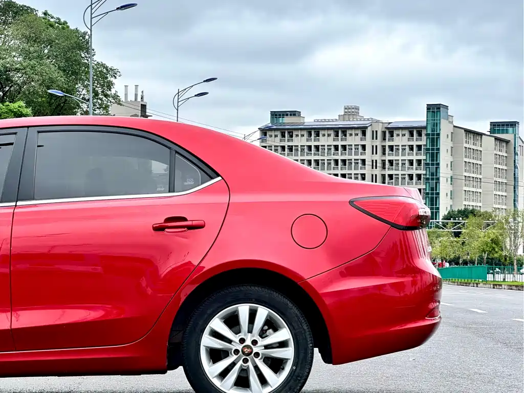 Roewe 360 2018 PLUS 1.5L MT Premium