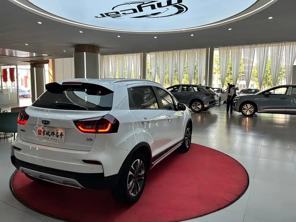 Geely Vision X3 — миниатюра 5