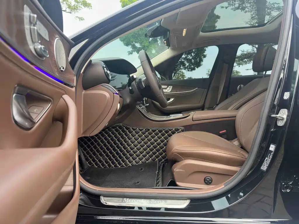 Mercedes-Benz E-Class — миниатюра 7