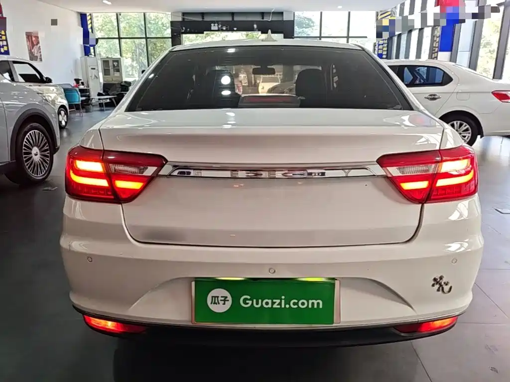 Geely Vision — миниатюра 6
