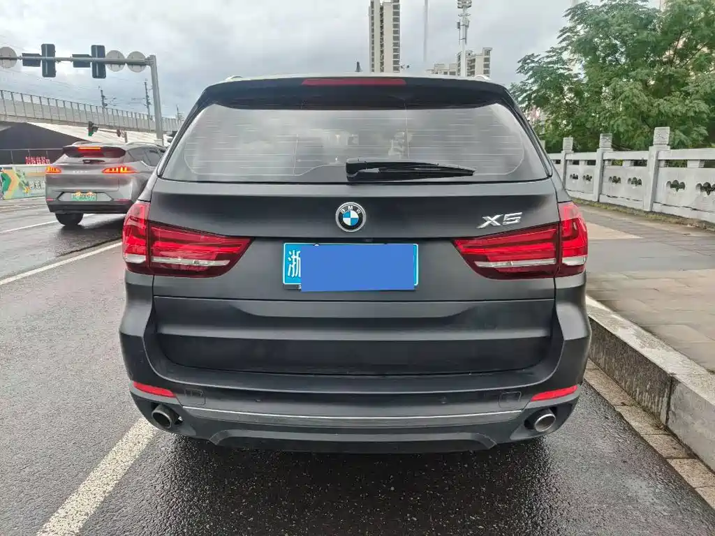 BMW X5 (Import) — миниатюра 3