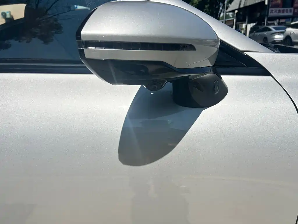 Dongfeng eπ007 2025 565 Max