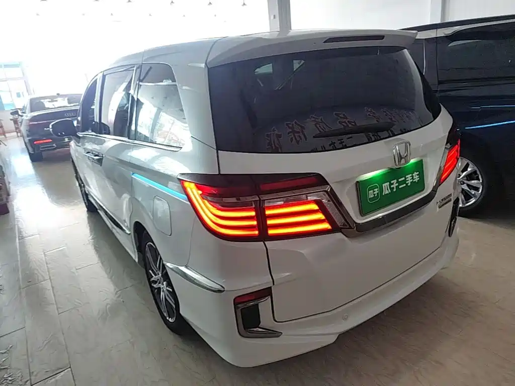 Honda Elysion 2019 2.0L Luxury