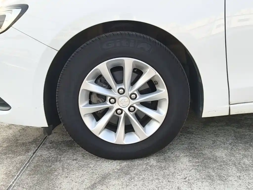 Buick Excelle — миниатюра 23
