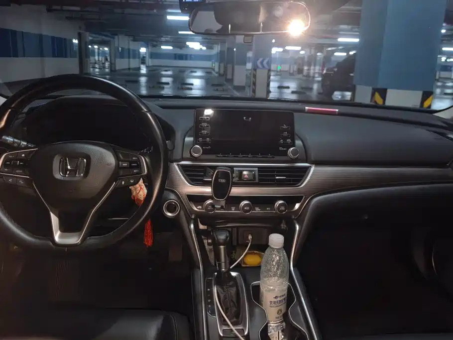 Honda Accord — миниатюра 12