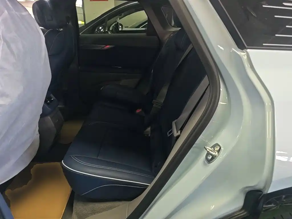 Cadillac IQ — миниатюра 17