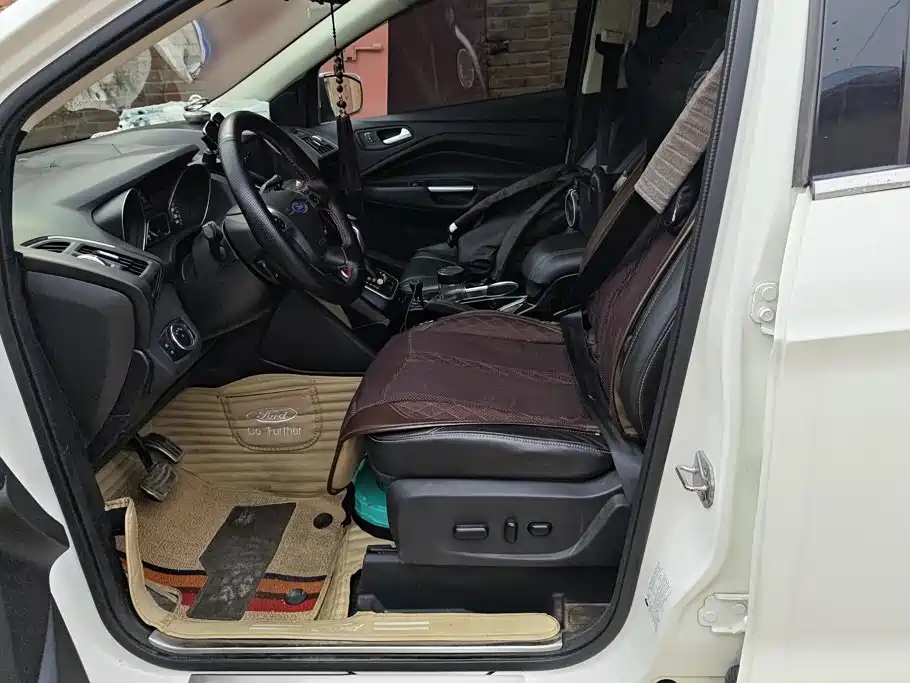 Ford Kuga — миниатюра 9