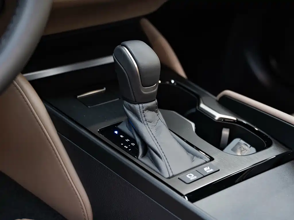 Lexus ES — миниатюра 15