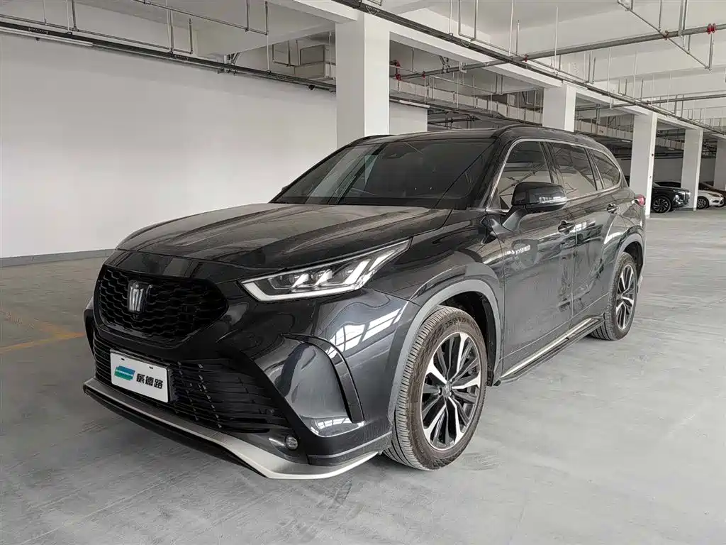 Toyota Crown Kluger 2022