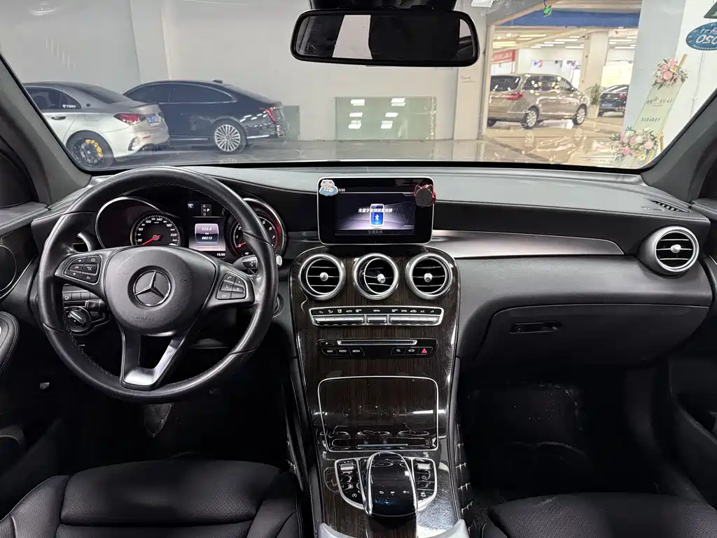 Mercedes-Benz GLC 2019 GLC 260 L 4MATIC Luxury