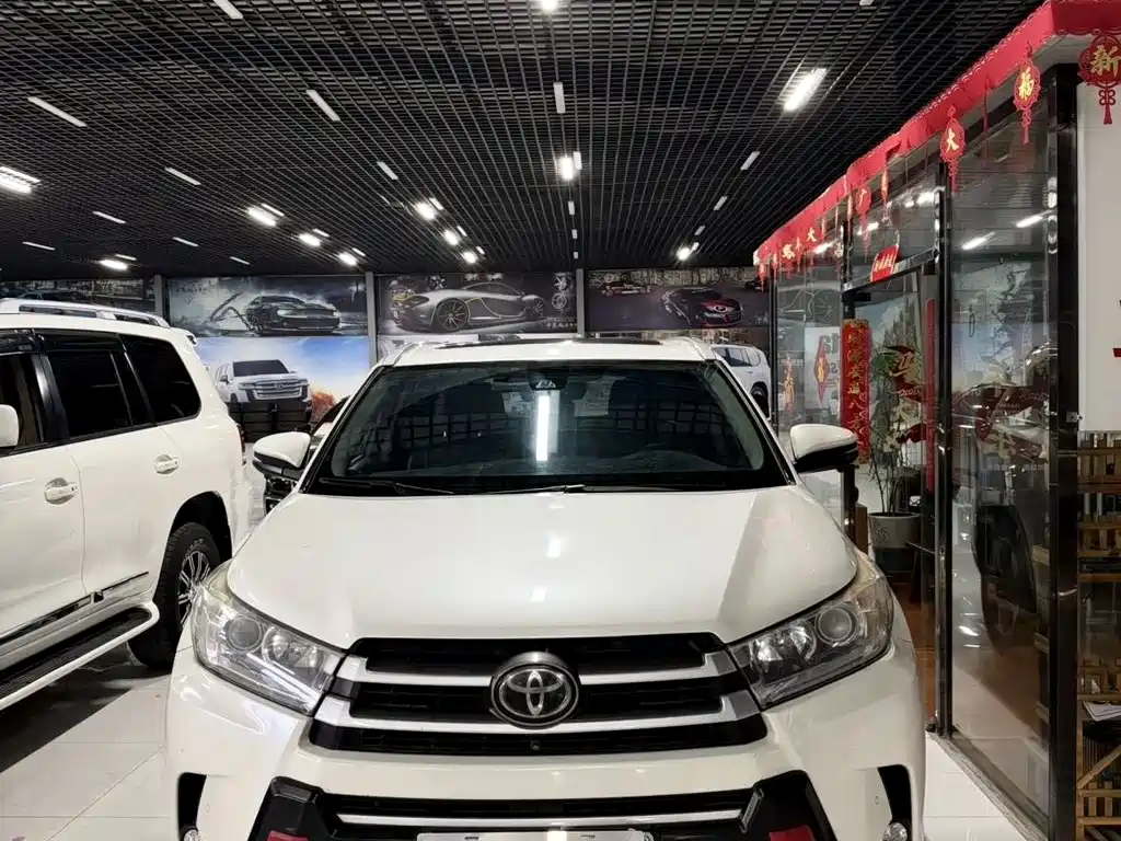 Toyota Highlander — миниатюра 2