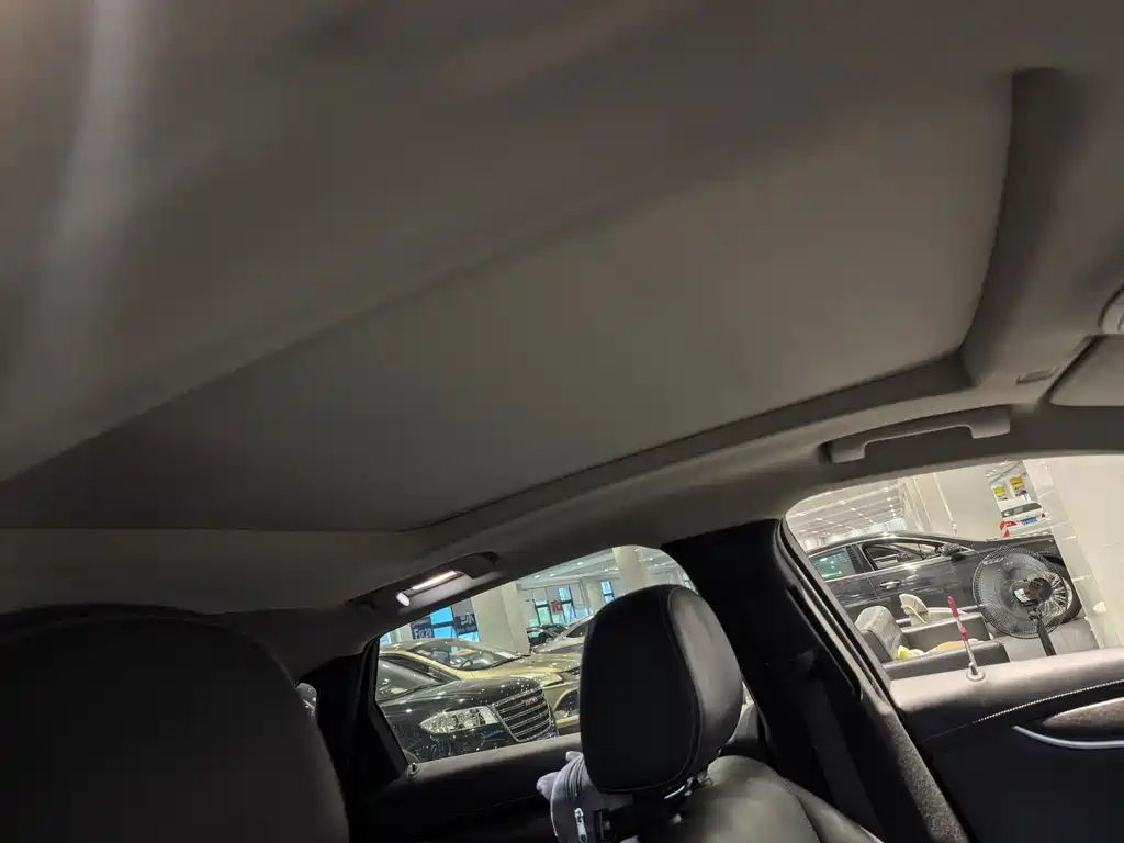 Cadillac XTS — миниатюра 9