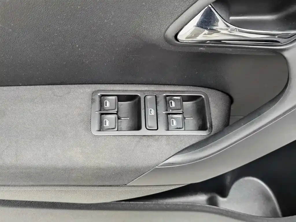 Volkswagen Polo — миниатюра 9