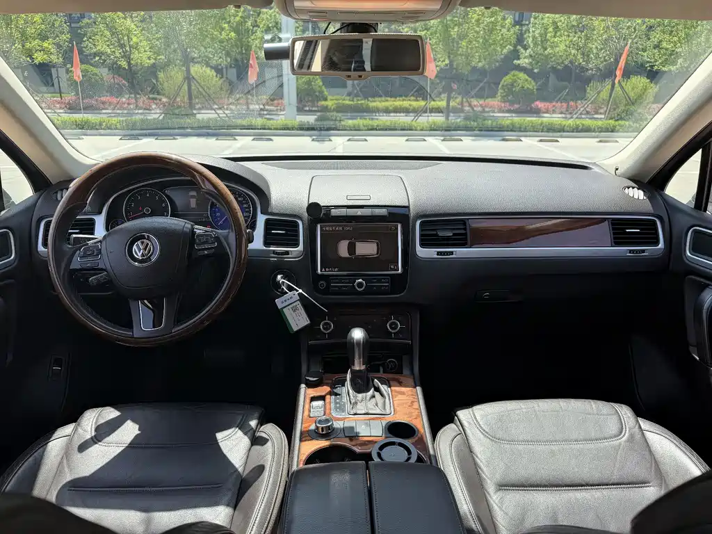 Volkswagen Touareg 2011 3.0TSI