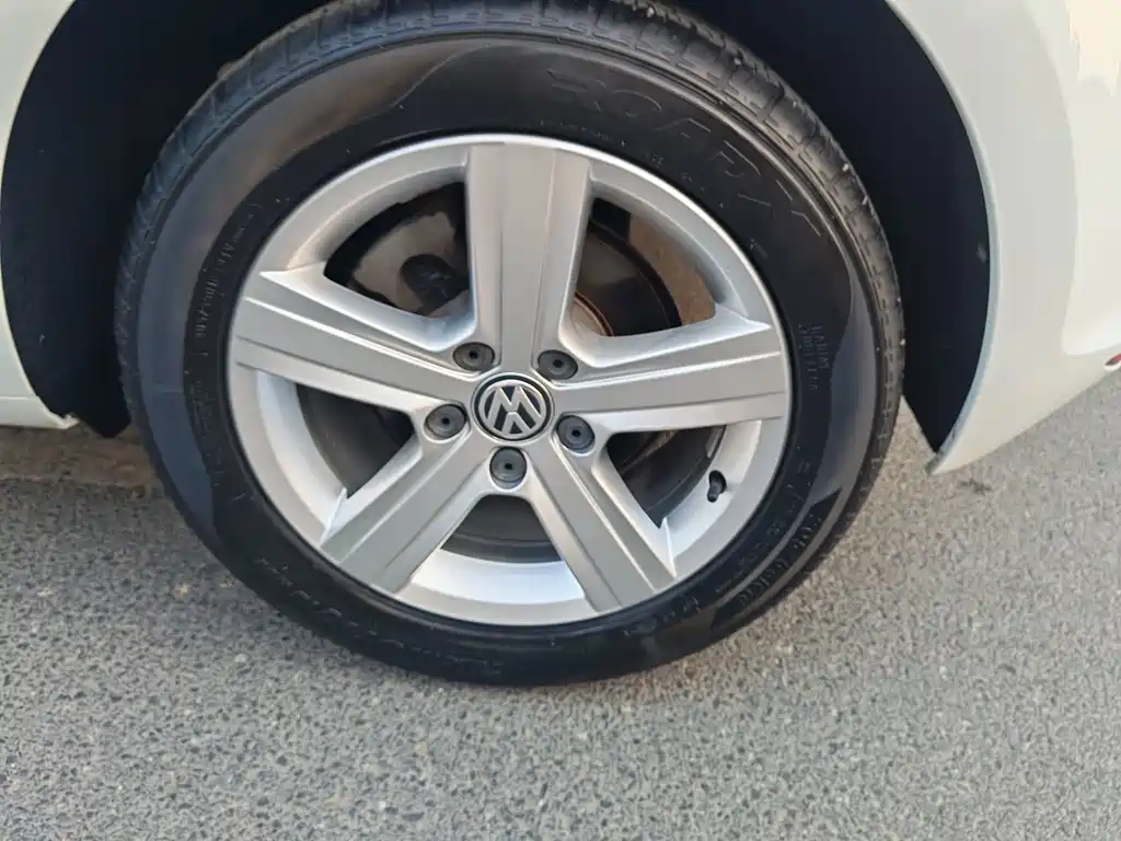Volkswagen Golf — миниатюра 13