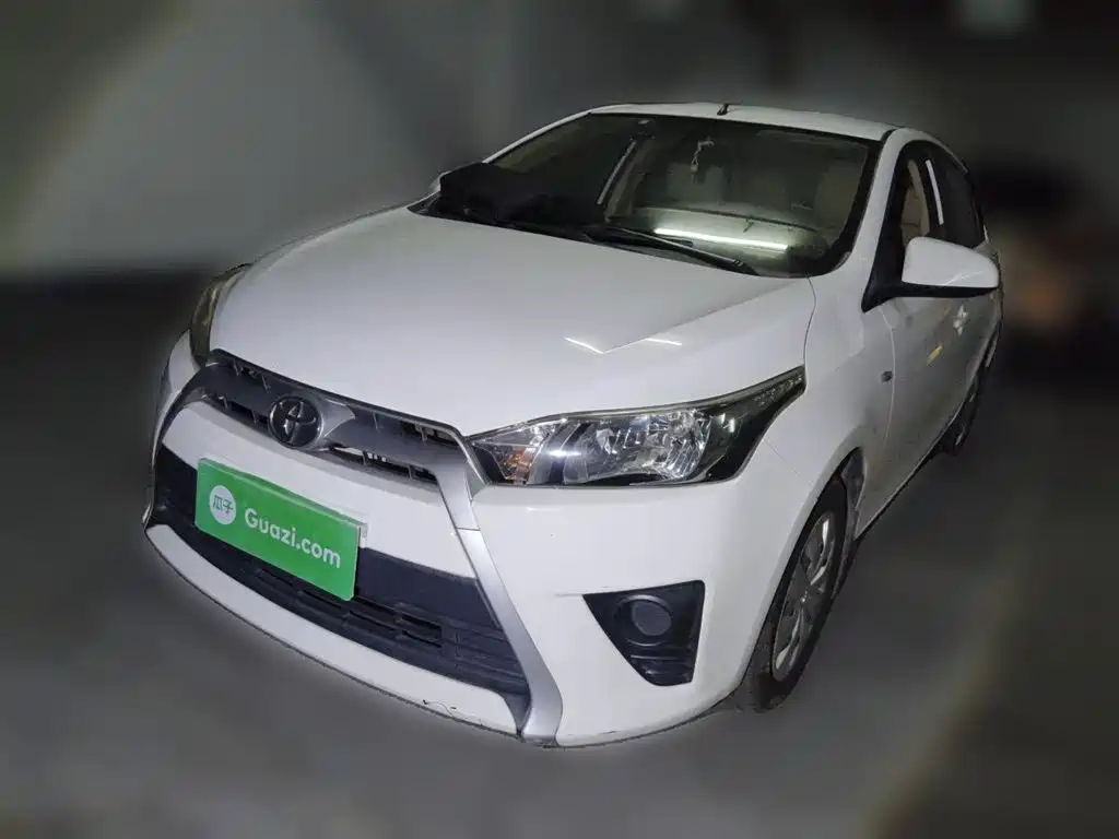 Toyota Yaris L 2015