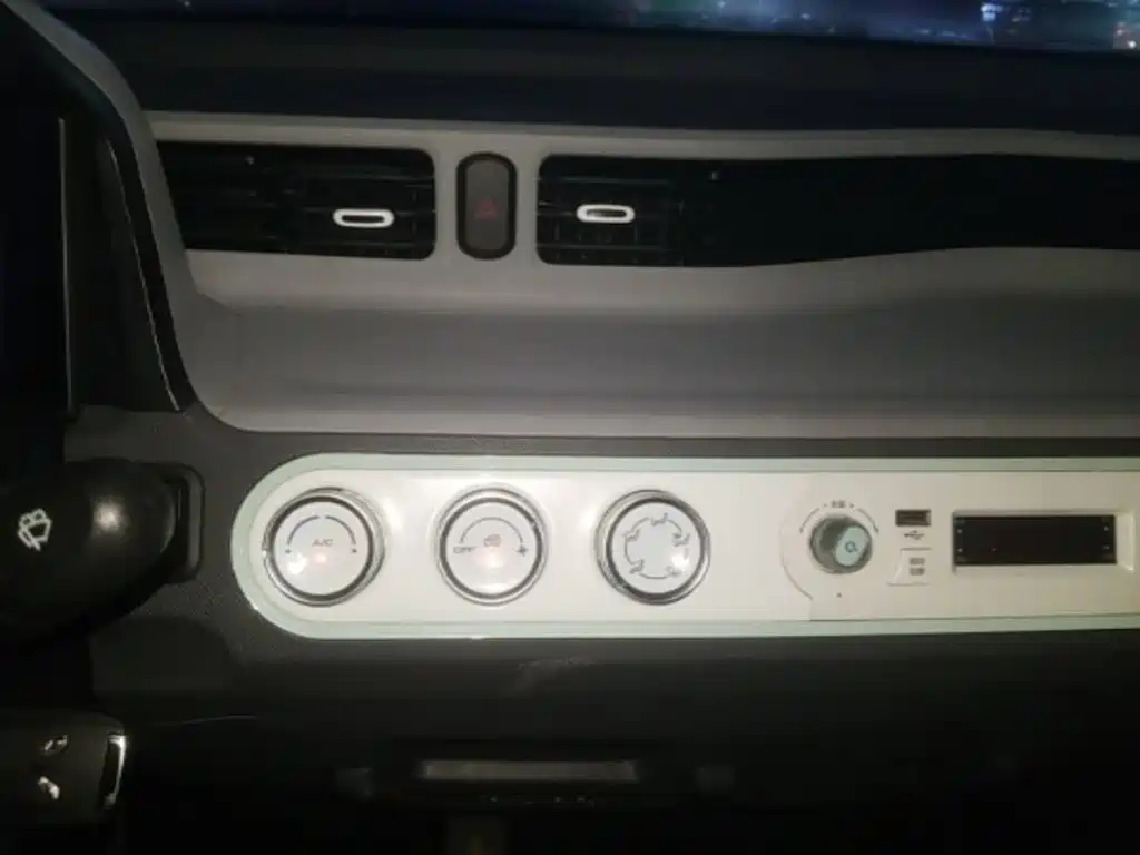 Wuling MINIEV — миниатюра 13