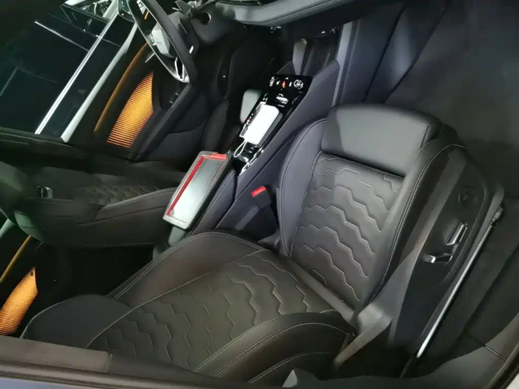 Audi Q6L e-tron — миниатюра 4