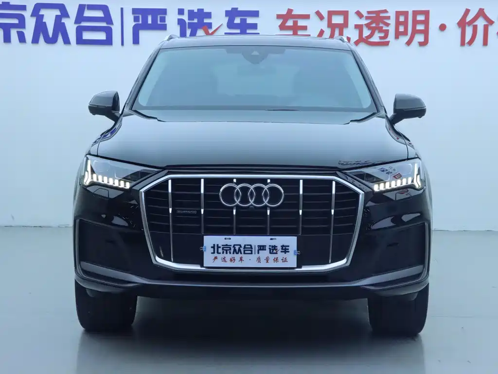 Audi Q7 2023 45 TFSI quattro S line Sport