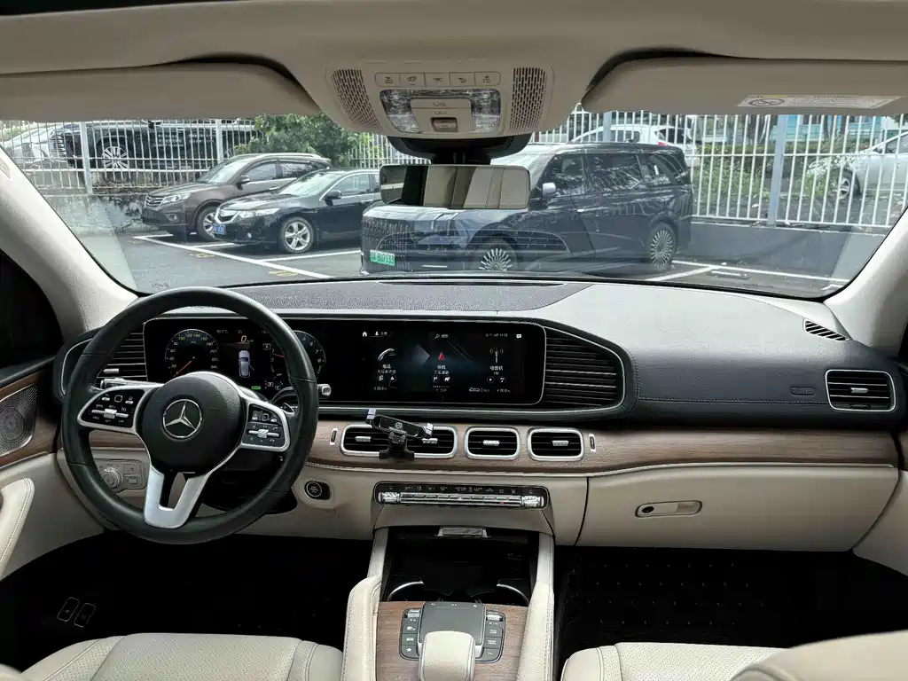 Mercedes-Benz GLE New Energy — миниатюра 16