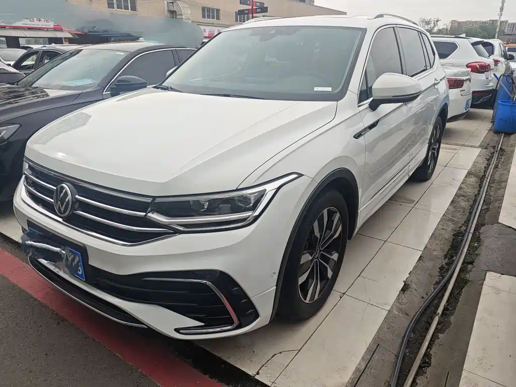 Volkswagen Tiguan L 2023