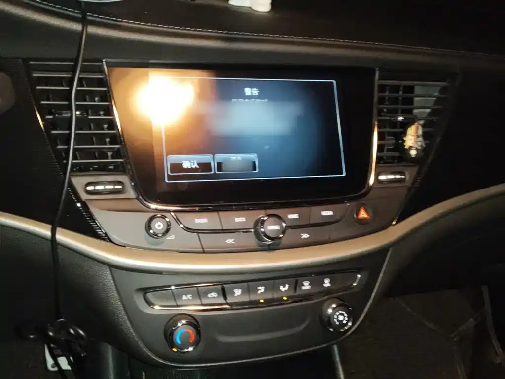 Buick Verano — миниатюра 6