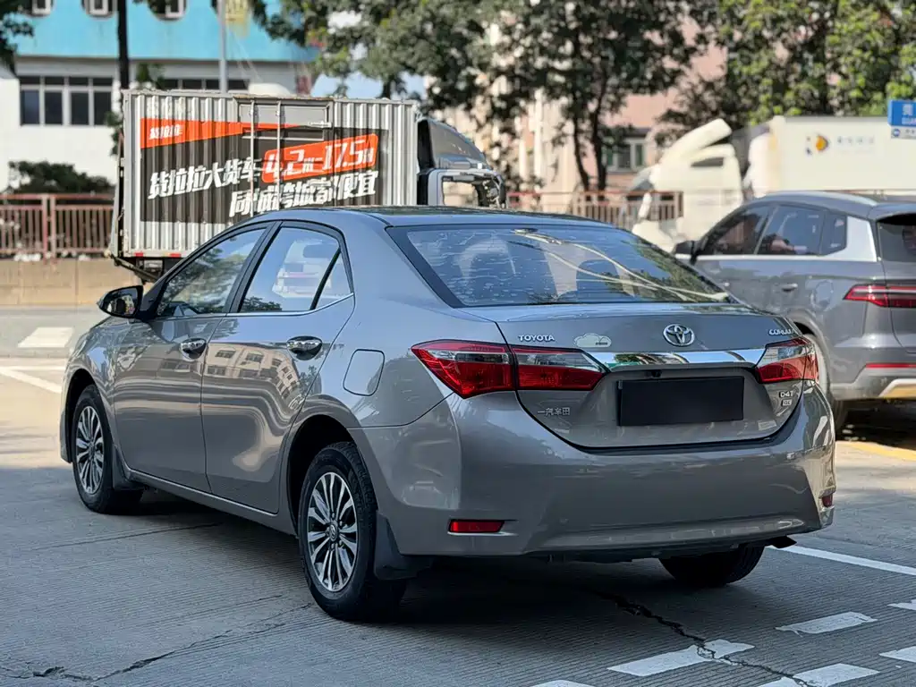 Toyota Corolla — миниатюра 12