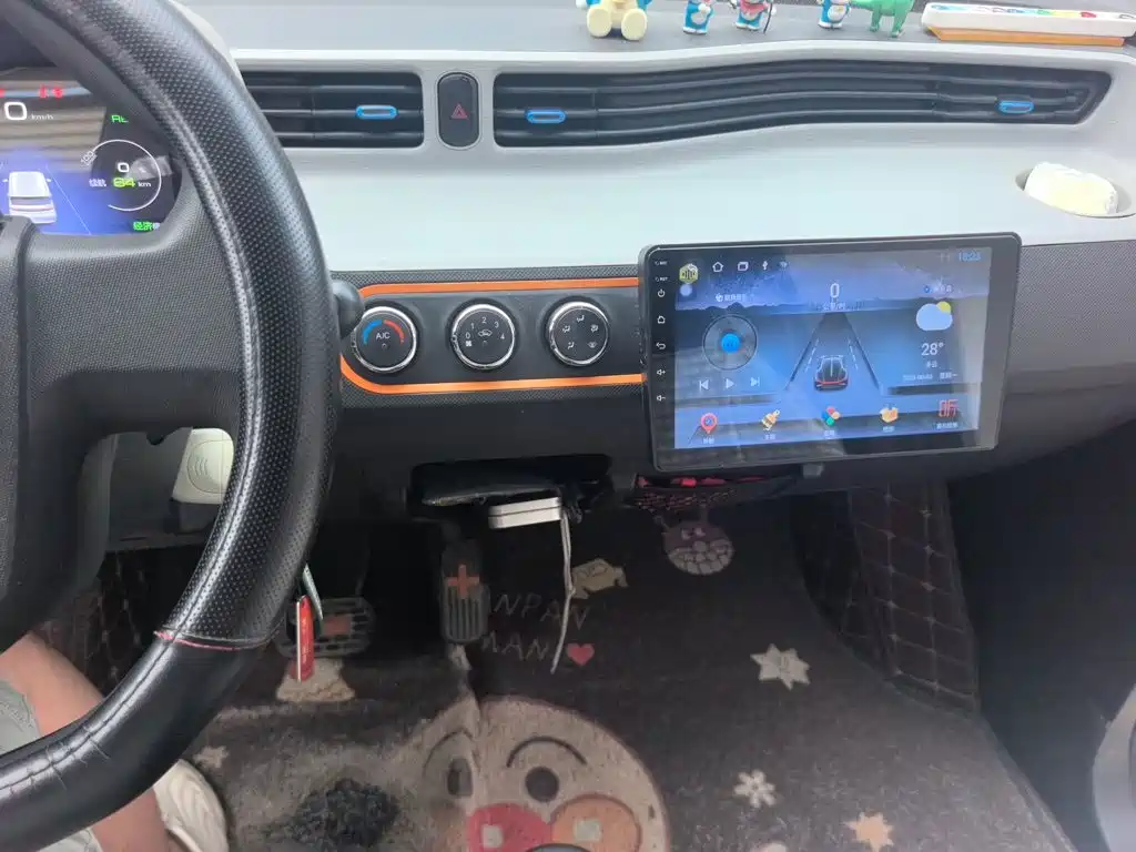 Wuling MINIEV — миниатюра 10