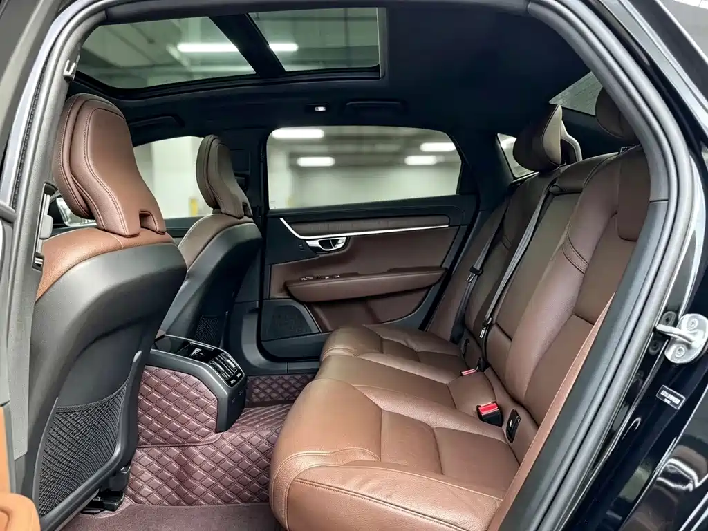 Volvo S90 — миниатюра 5