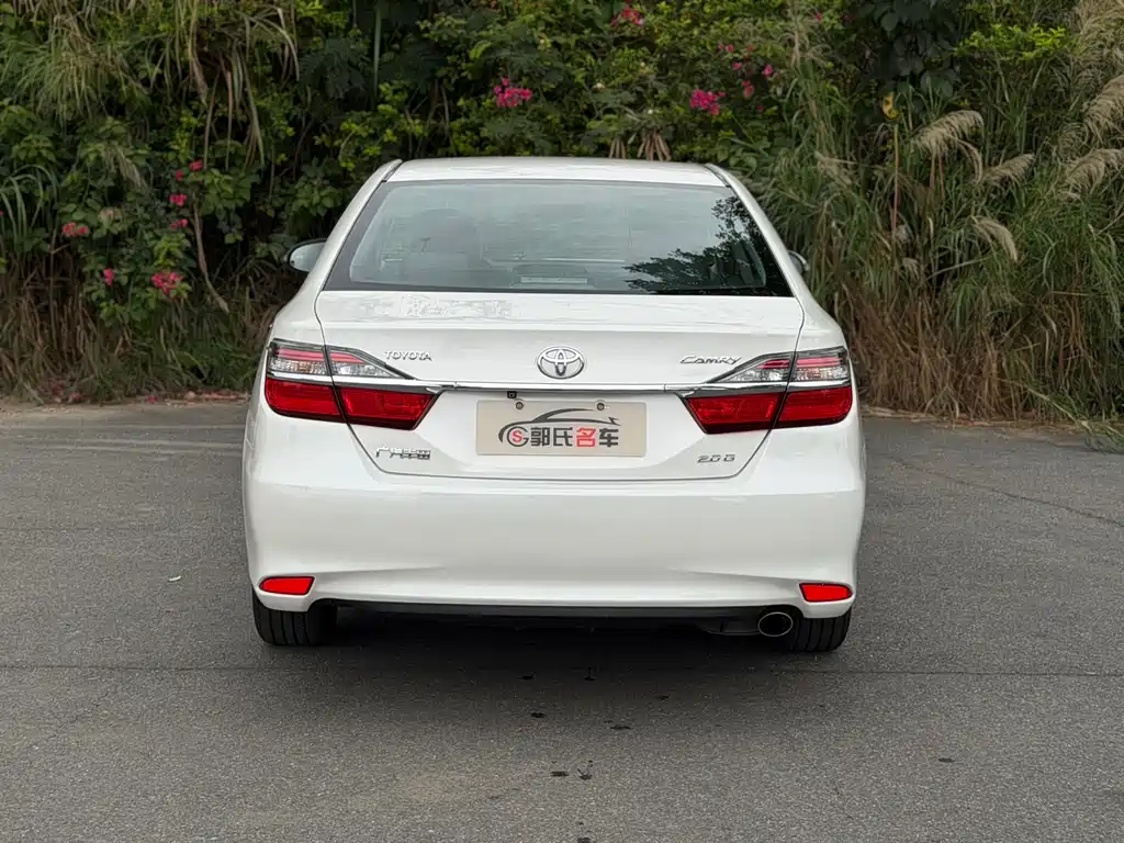 Toyota Camry 2015 2.0G Lead